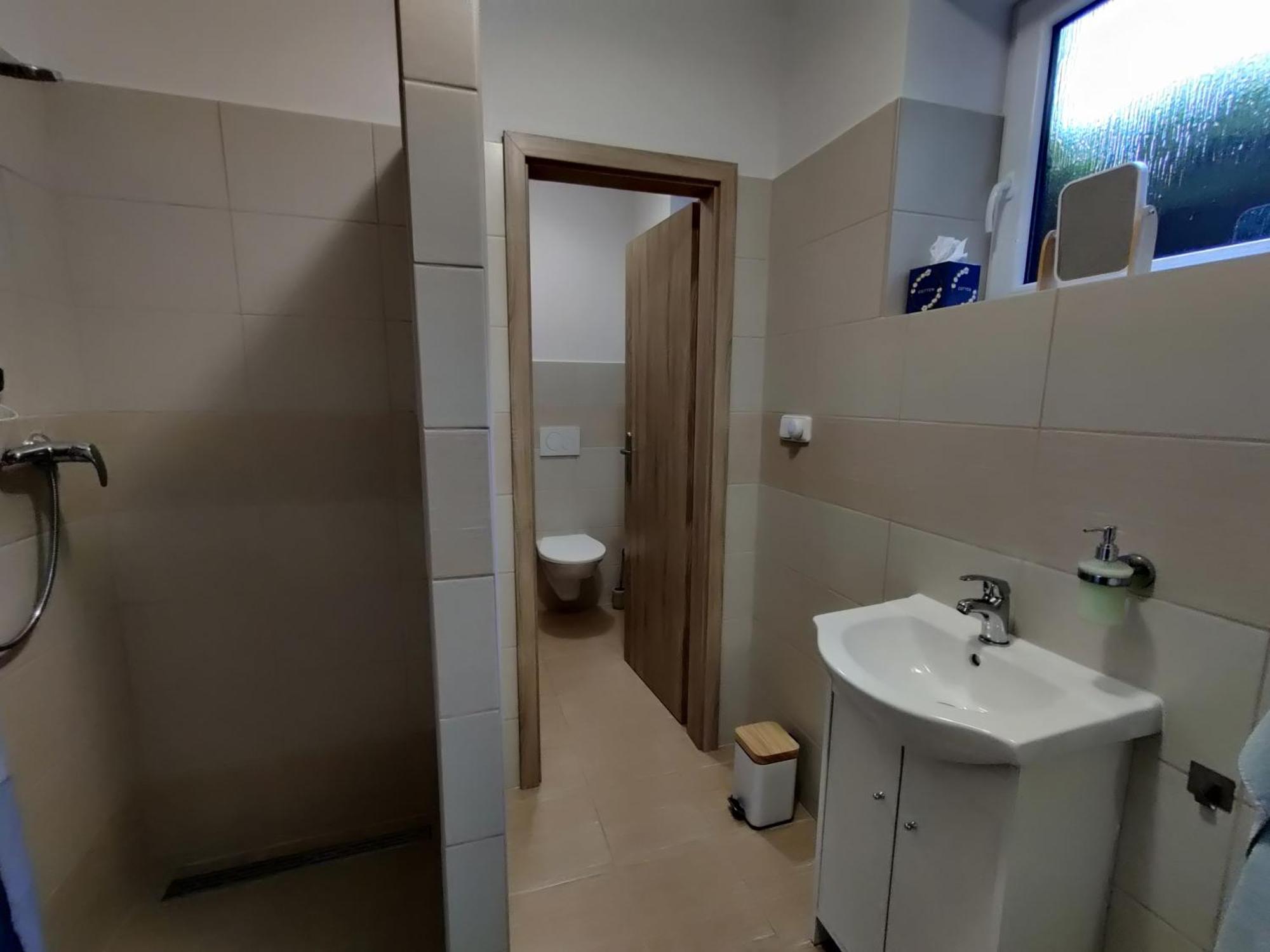Apartman Pod Lipou - Samostatny Objekt Jaromer Luaran gambar